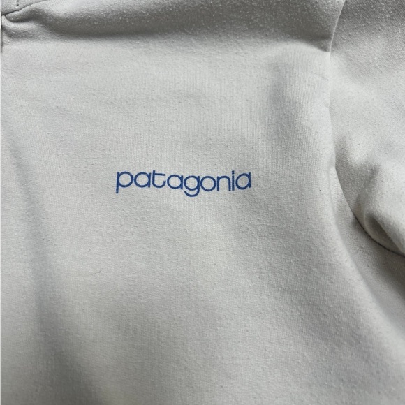 Small Patagonia hoodie - Picture 2 of 4
